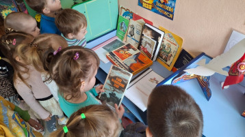 Мини-музей в детском саду "Детская литература о войне" Мини-музей в детском саду "Детская литература о войне".